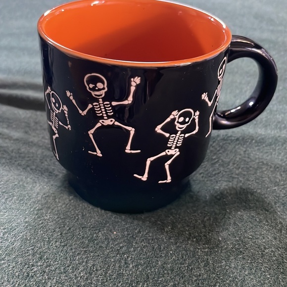 Signature Skeleton Stackable Mug Set - Picture 3 of 4